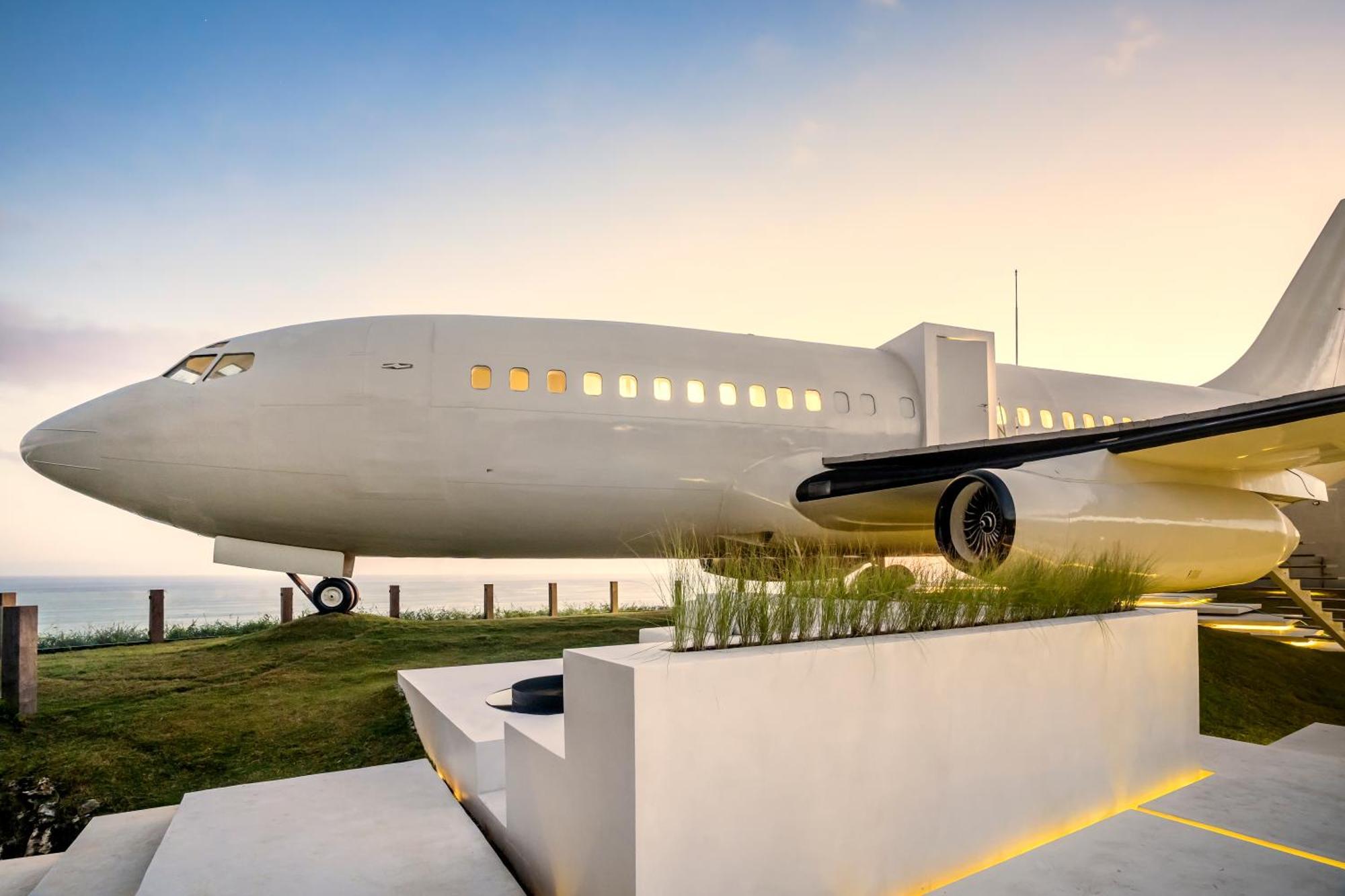 Private Jet Villa Uluwatu Exterior photo